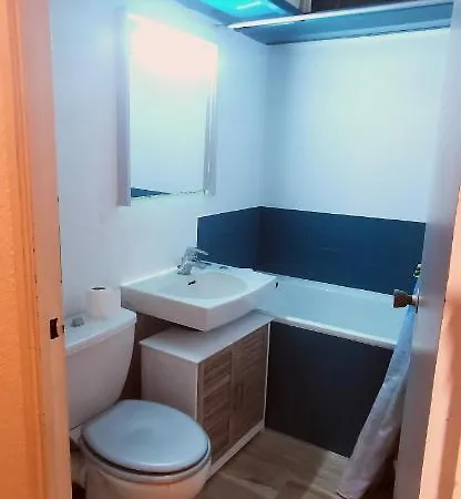 222 A Cent Metres De L'ocean Apartment *