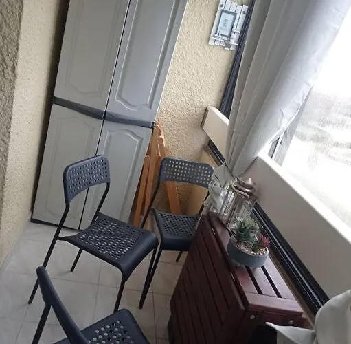 222 A Cent Metres De L'ocean *